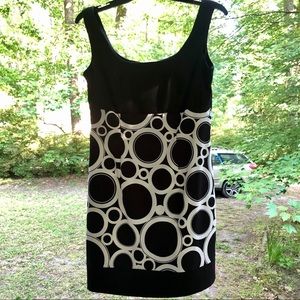 ✨👗Super cute black & white dress✨